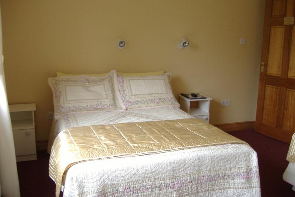 Riverwalk House B&B Oughterard Room photo