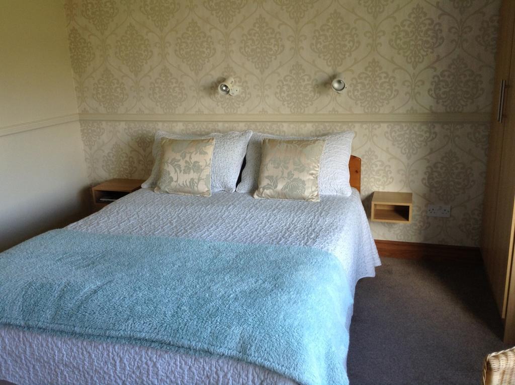 Riverwalk House B&B Oughterard Exterior photo