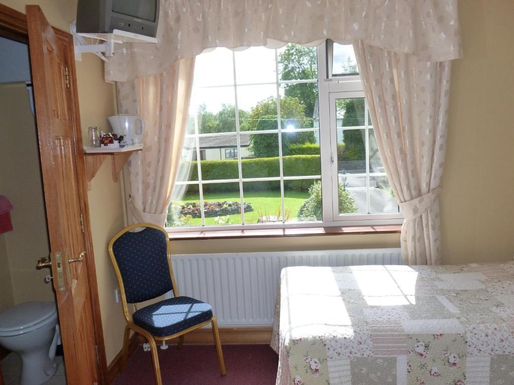 Riverwalk House B&B Oughterard Exterior photo
